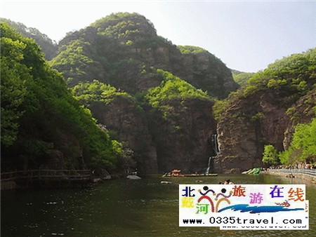 東戴河永安峽谷漂流