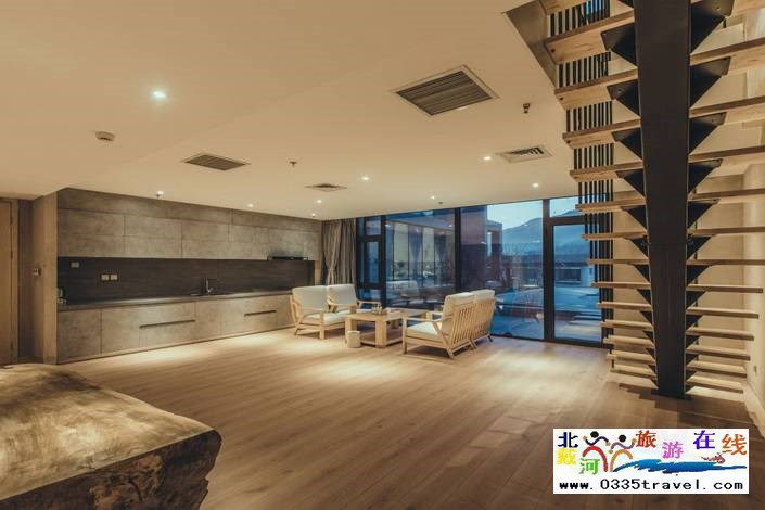 山海間溫泉藝術(shù)中心酒店